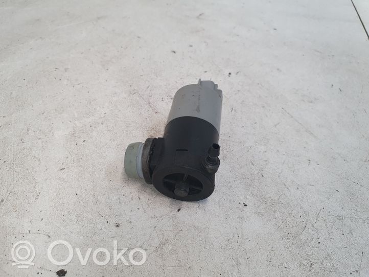 Toyota Avensis T270 Pompe de lave-glace de pare-brise 30892