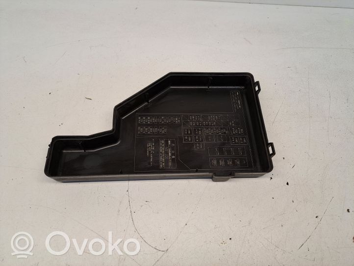 Toyota Prius (XW20) Coperchio scatola dei fusibili 8644YA1