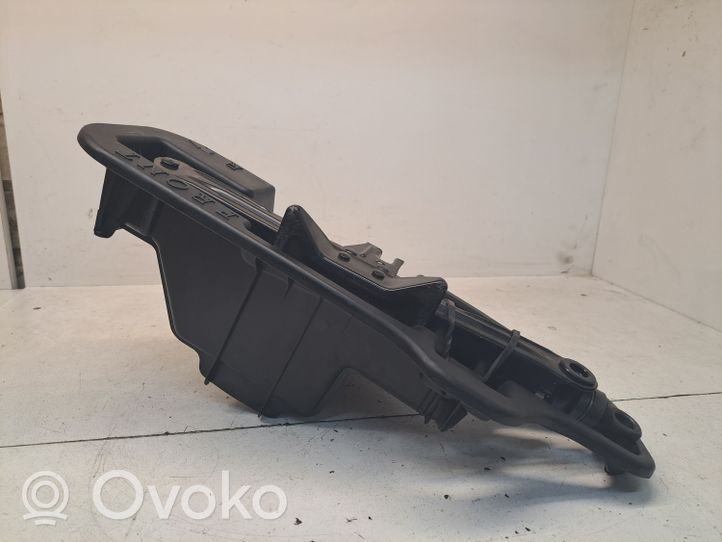 Toyota Prius (NHW20) Tunkki 6477747010