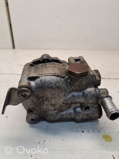 BMW 5 E60 E61 Power steering pump 678084805