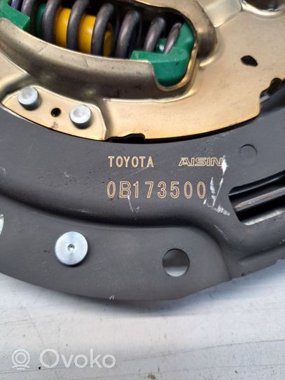 Toyota Yaris Kit d'embrayage 7B111528