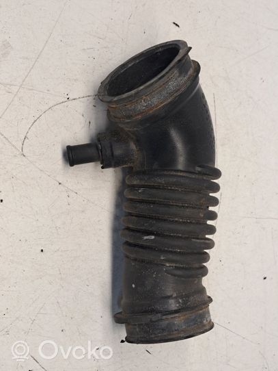 Toyota Avensis T270 Conduit d'air (cabine) 178810T060