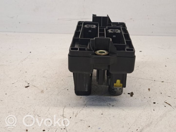 Lexus LS 400 Sulakemoduuli 8267050020