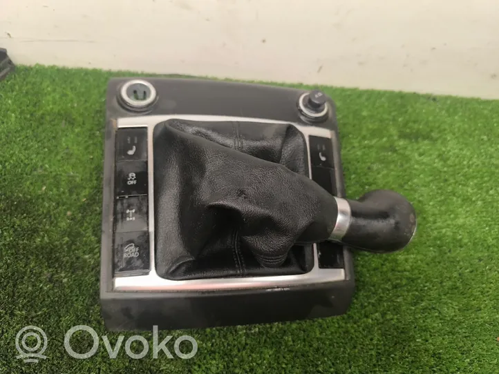 Volkswagen Amarok Gear lever shifter trim leather/knob 2H0863682