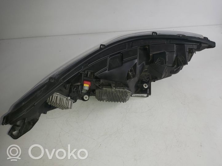 Iveco Daily 6th gen Phare frontale 05802711800