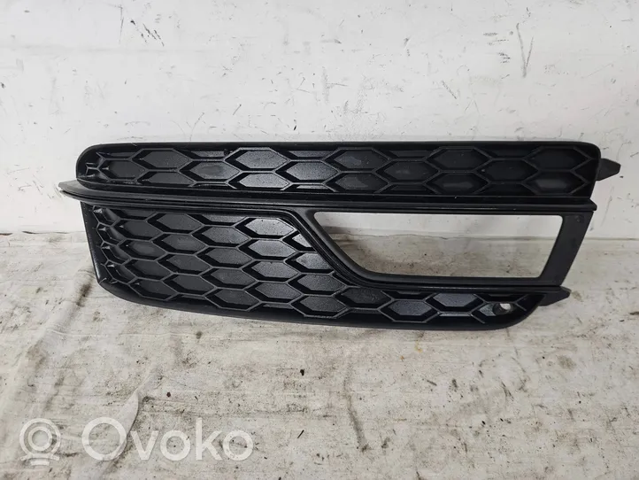 Audi A5 8T 8F Grille antibrouillard avant 8T0807682K