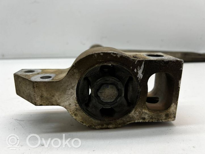 Volkswagen PASSAT B6 Braccio di controllo sospensione anteriore inferiore/braccio oscillante 3C0407151E