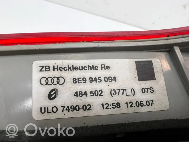 Audi A4 S4 B7 8E 8H Luci posteriori del portellone del bagagliaio 8E9945094