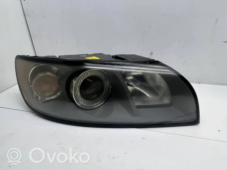 Volvo V50 Lampa przednia 30698649