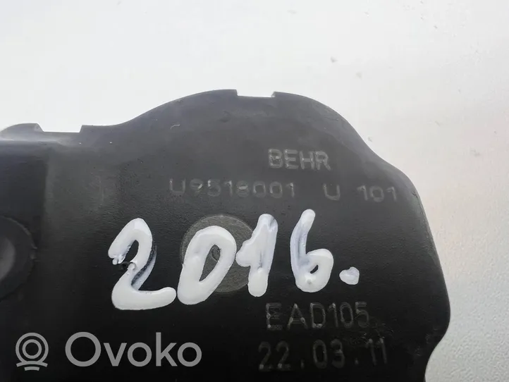Opel Astra J Silniczek nagrzewnicy U9518001
