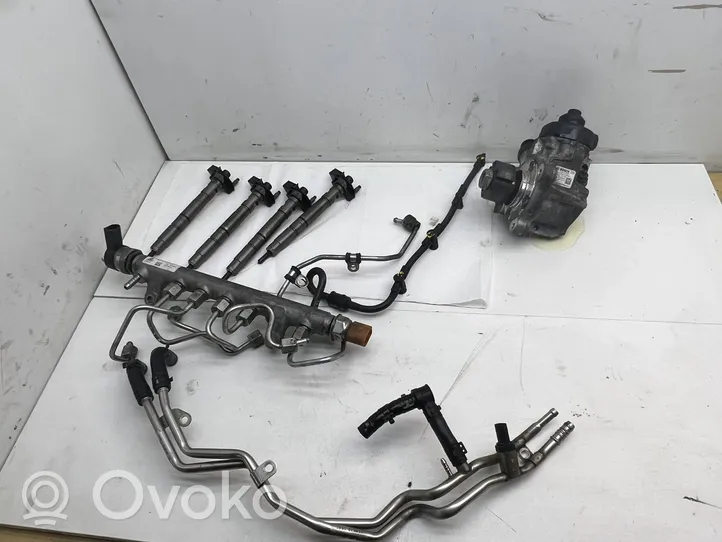 Audi A4 S4 B8 8K Kuro įpurškimo sistemos komplektas 03L130277