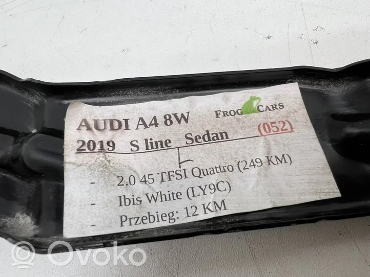 Audi A4 S4 B9 8W Puskurin kannattimen kulmakannake 8W5807329A