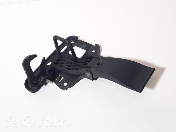 Audi A4 S4 B8 8K Engine bonnet/hood lock/latch loop/hook 8T0823480