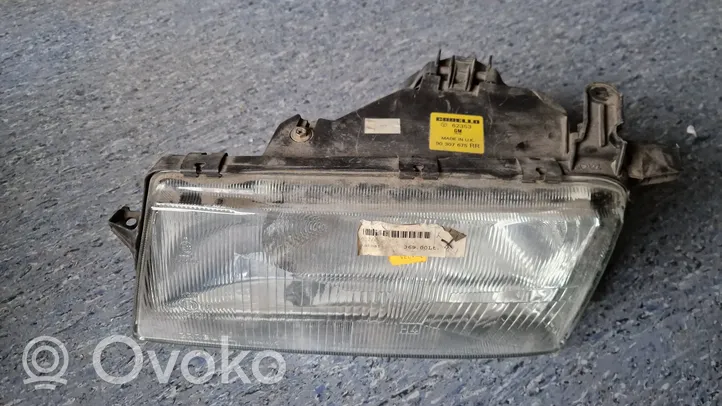 Opel Vectra A Lampa przednia 90307675