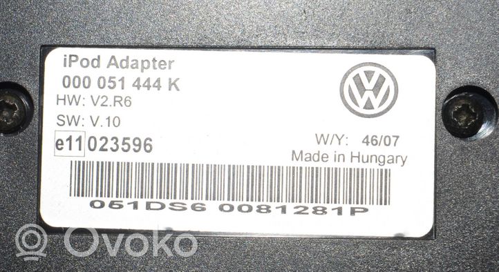 Volkswagen PASSAT B6 iPod jungtis 000051444K