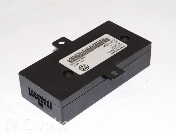 Volkswagen PASSAT B6 Prise interface port USB auxiliaire, adaptateur iPod 000051444K