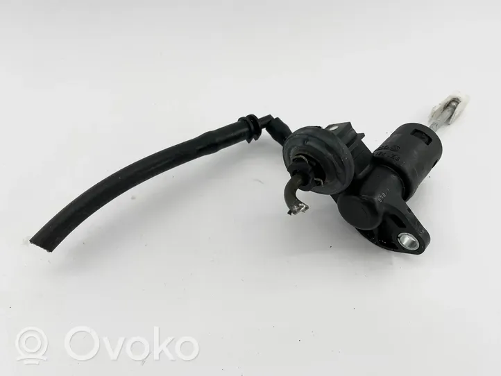 Audi A4 S4 B7 8E 8H Clutch master cylinder 8e1721401a