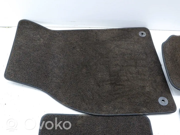 Audi A6 Allroad C6 Kit tapis de sol auto 4F0863683E