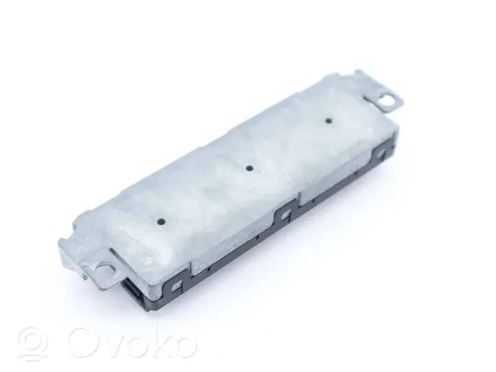 Audi A5 8T 8F Antenos valdymo blokas 8T0035225J