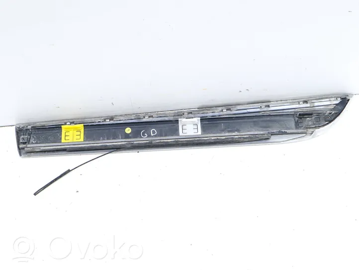 Audi A6 S6 C6 4F Takaoven lista (muoto) 4F0853970K