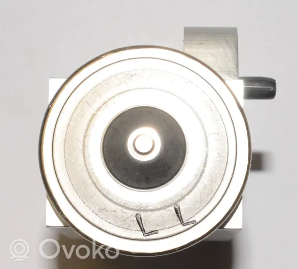 Volkswagen Polo Air conditioning (A/C) expansion valve 6q0820679a