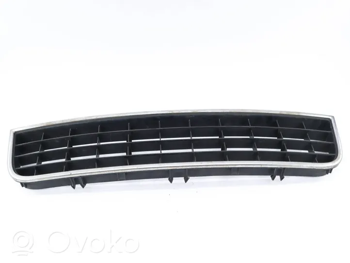 Audi A6 S6 C5 4B Grille inférieure de pare-chocs avant 4B0807683