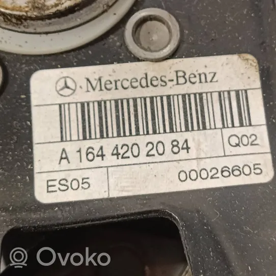 Mercedes-Benz ML W164 Rankinio kitos dalys A1644202084