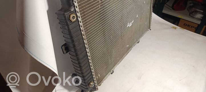 Mercedes-Benz E W210 Radiateur de refroidissement A2105001203