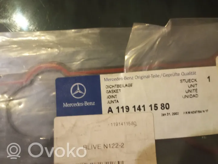 Mercedes-Benz S W220 Muu moottorin osa A1191411580