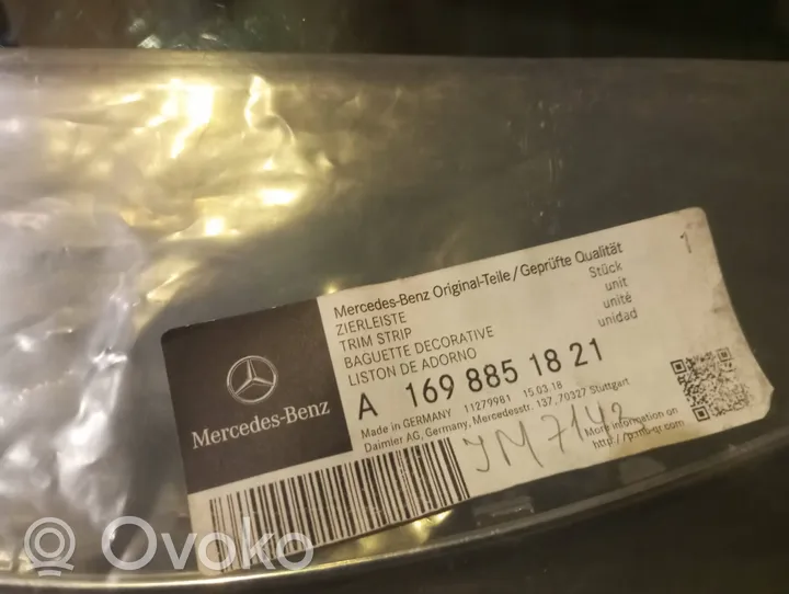 Mercedes-Benz GL X166 Puskurin kannattimen kulmakannake A1698851821