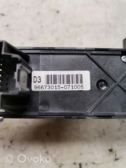 Opel Antara Botón interruptor de luz de peligro 96673015