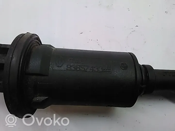 Opel Vivaro Główny cylinder sprzęgła 93857433