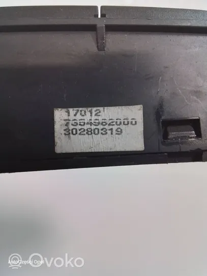 Fiat Doblo Botón interruptor de luz de peligro 7354982000