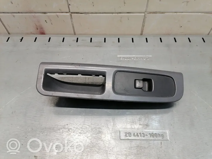 Volvo V50 Interrupteur commade lève-vitre 8679474