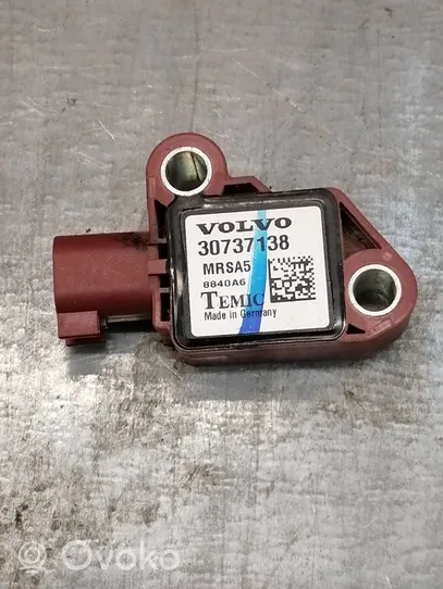 Volvo V50 Czujnik uderzenia Airbag 30737138