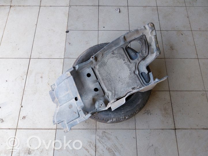 Toyota Corolla Verso AR10 Protezione anti spruzzi/sottoscocca del motore 514090F012