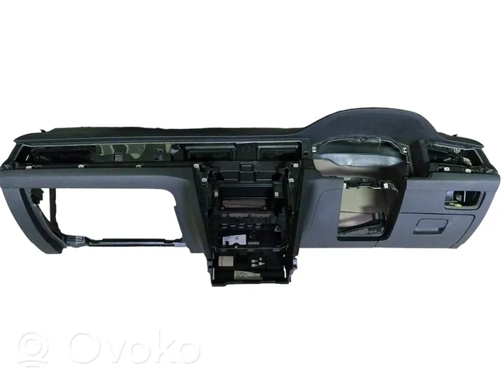 Volkswagen PASSAT B8 Dashboard 1517408691