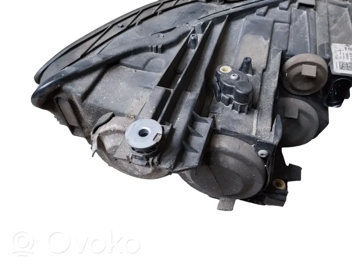 Volkswagen PASSAT B8 Lampa przednia 3G2941005B