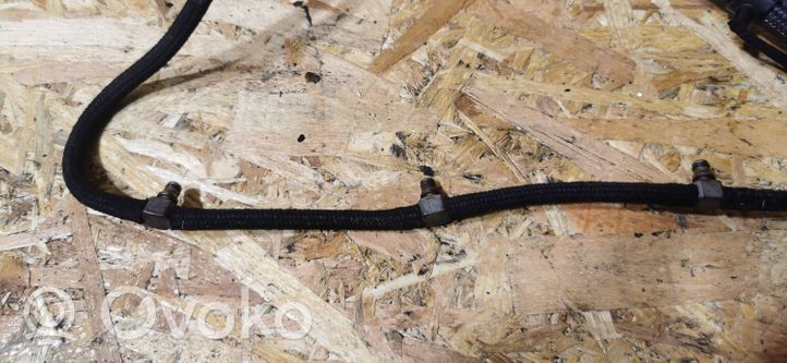 Mercedes-Benz E W211 Fuel return line/hose 6460701132