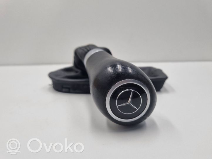 Mercedes-Benz E W211 Revêtement pommeau de levier de vitesses cuir A2112675510