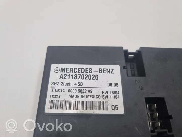 Mercedes-Benz E W211 Module de commande de siège A2118702026