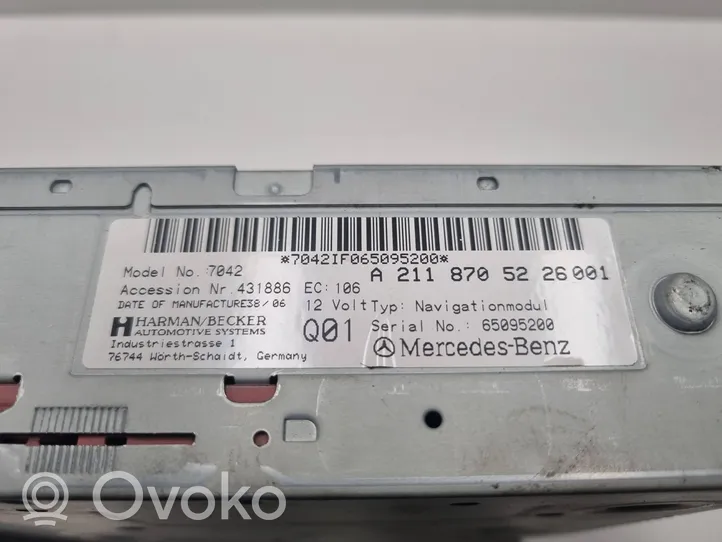 Mercedes-Benz E W211 Stacja multimedialna GPS / CD / DVD A2118705226