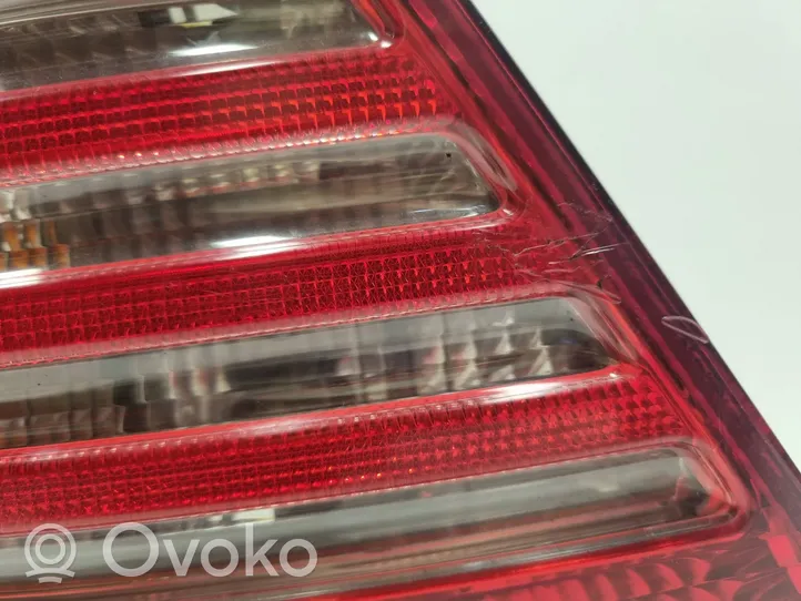 Mercedes-Benz S W220 Rear/tail lights A2208200764