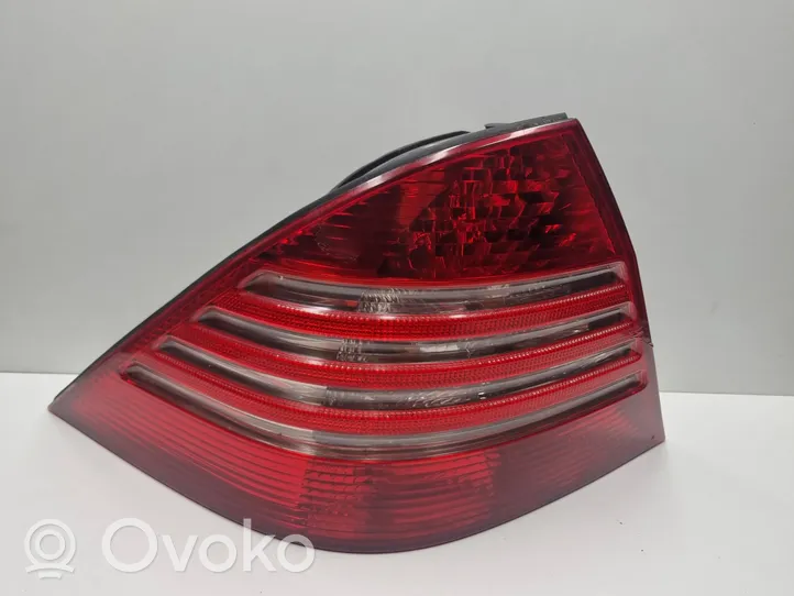 Mercedes-Benz S W220 Rear/tail lights A2208200764