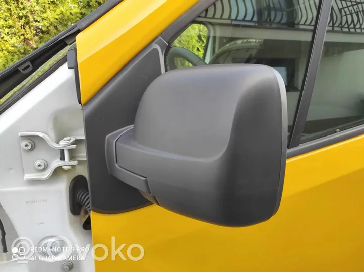 Opel Vivaro Inne części karoserii 