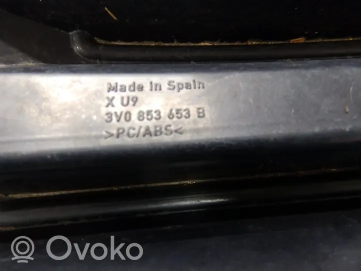 Skoda Superb B8 (3V) Griglia superiore del radiatore paraurti anteriore 3V0853653B