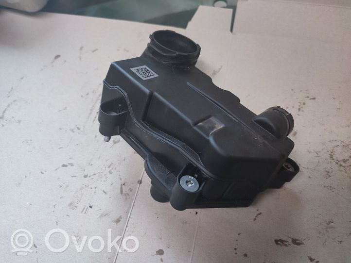 Volkswagen Golf VIII Separatore dello sfiato dell’olio 05C103495B