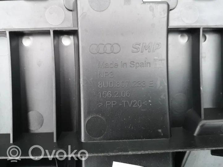 Audi Q3 8U Protezione anti spruzzi/sottoscocca del motore 8U0807233E