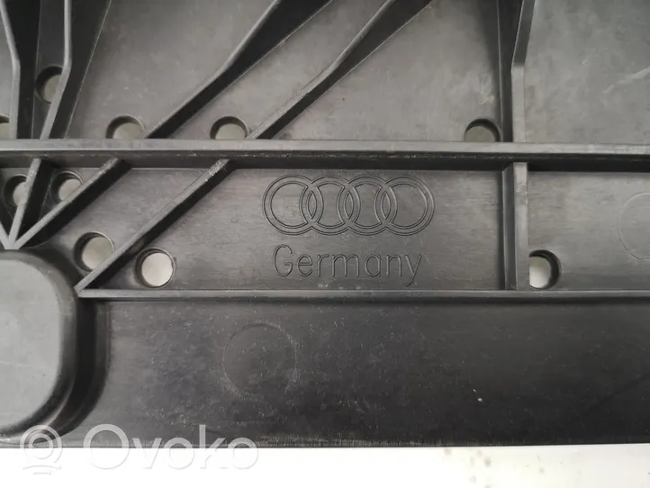 Audi A5 Cache de protection sous moteur 8W6807611