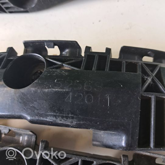 Toyota RAV 4 (XA30) Uchwyt / Mocowanie zderzaka tylnego 42011